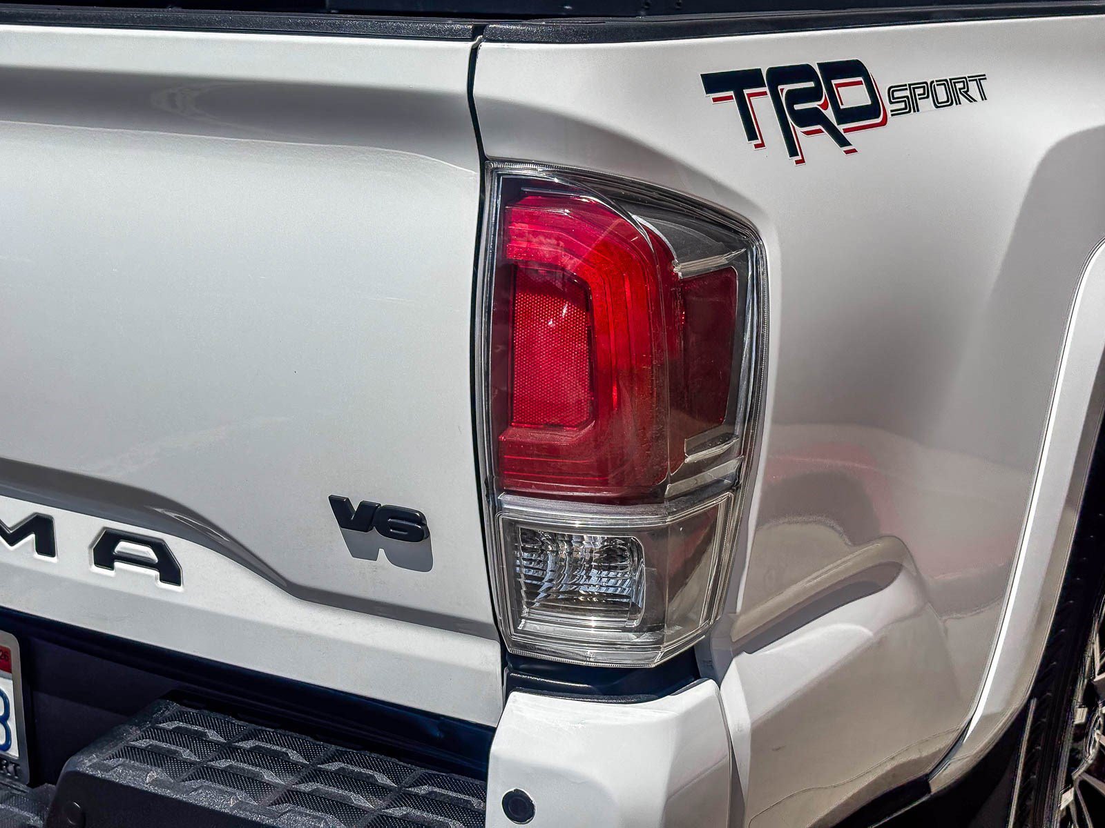 Used 2023 Toyota Tacoma TRD Sport w/ Technology Package RWD image 8
