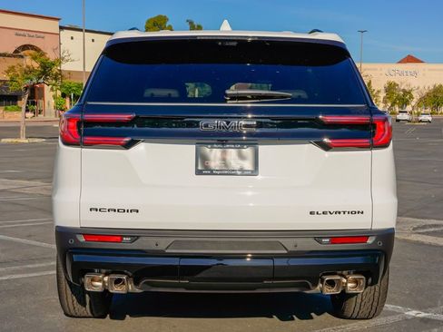 New 2026 GMC Acadia Elevation image 8