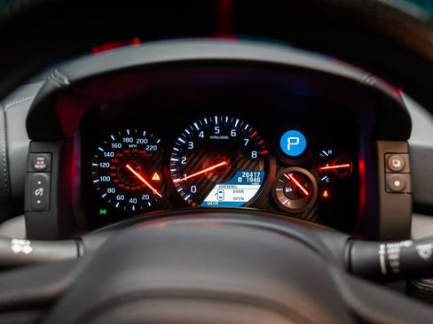 Used 2020 Nissan GT-R Premium w/ Premium Interior Package AWD/4WD image 51