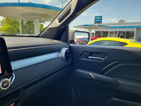 Used 2023 Chevrolet Colorado LT w/ LT Convenience Package RWD image 27