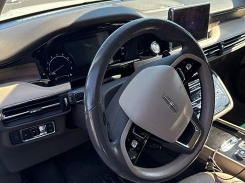 Used 2020 Lincoln Corsair Reserve w/ Equipment Group 201A AWD/4WD image 9