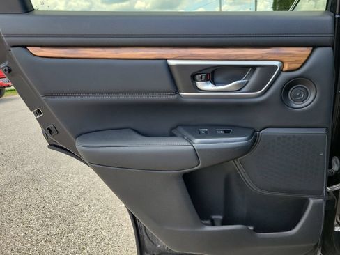 Used 2019 Honda CR-V Touring image 10