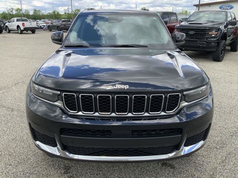 Used 2022 Jeep Grand Cherokee L Laredo w/ Luxury Tech Group I AWD/4WD image 3