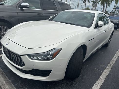 Used 2018 Maserati Ghibli RWD image 10