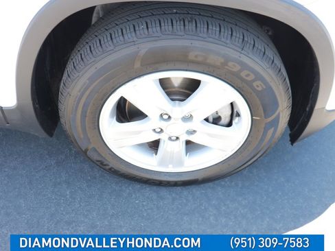 Used 2020 Chevrolet Trax LS FWD image 22