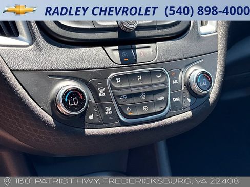 Certified 2025 Chevrolet Malibu LT FWD image 10