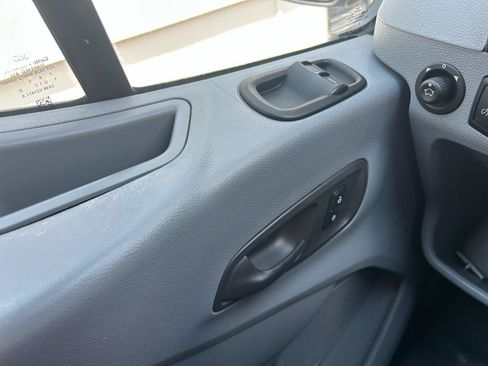 Used 2018 Ford Transit 150 130 Low Roof RWD image 17