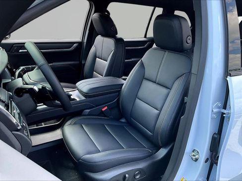 New 2026 GMC Acadia Elevation w/ Black Edition FWD image 17