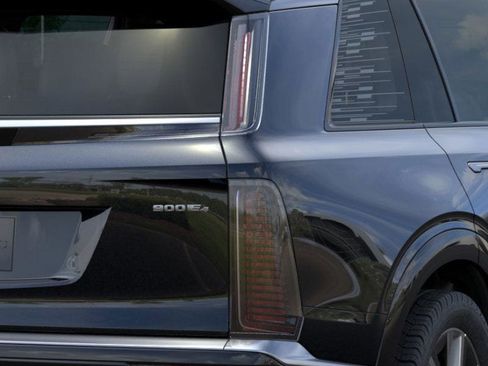 New 2026 Cadillac Vistiq Luxury image 11