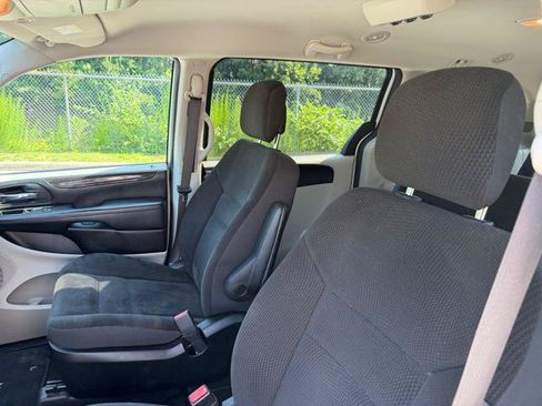 Used 2017 Dodge Grand Caravan SE w/ Power Window Group FWD image 24