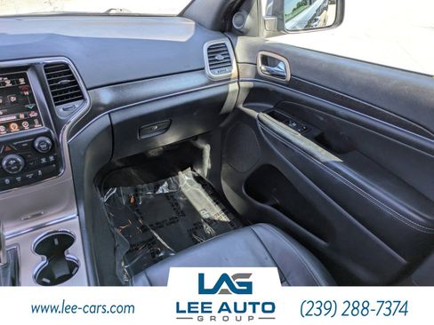 Used 2017 Jeep Grand Cherokee Limited w/ Trailer Tow Group IV image 18