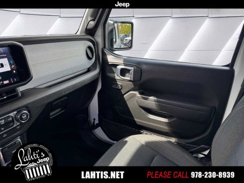 Used 2024 Jeep Wrangler Sport S w/ Convenience Group image 14