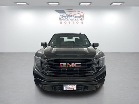 Used 2024 GMC Sierra 1500 Elevation AWD/4WD image 2