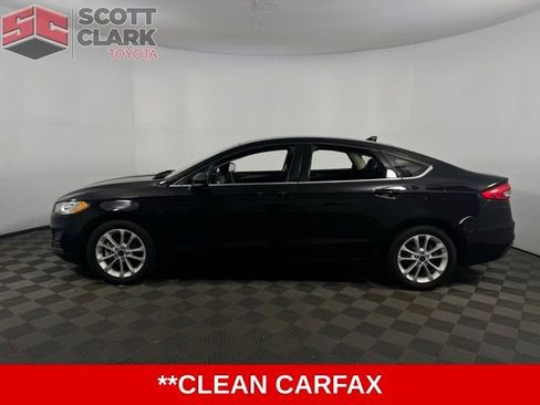 Used 2020 Ford Fusion SE image 4