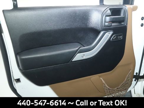 Used 2014 Jeep Wrangler Unlimited Sahara image 19