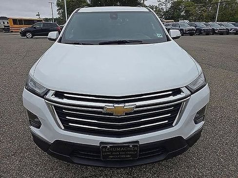 Used 2023 Chevrolet Traverse LT image 13
