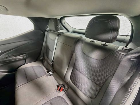 Used 2022 Chevrolet Bolt EUV LT w/ Comfort Package FWD image 23