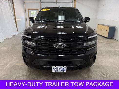 Used 2024 Ford Expedition Max Limited AWD/4WD image 3