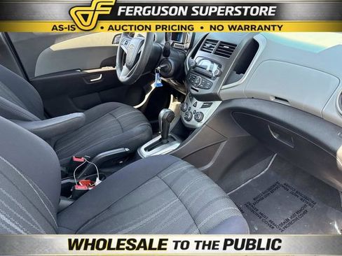 Used 2014 Chevrolet Sonic LT image 20