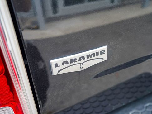 Used 2018 RAM 1500 Laramie w/ Convenience Group AWD/4WD image 37