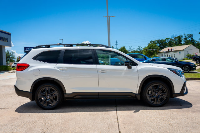 Used 2023 Subaru Ascent Onyx Edition Limited AWD/4WD image 19