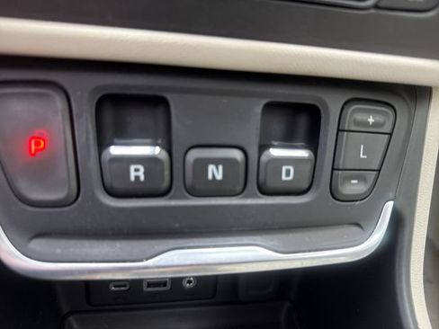 Used 2019 GMC Terrain Denali w/ Driver Alert Package II AWD/4WD image 18