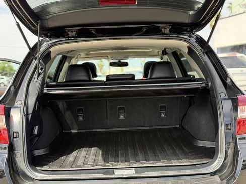 Used 2017 Subaru Outback 2.5i Limited image 16