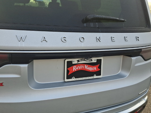 Used 2024 Jeep Wagoneer Series III AWD/4WD image 30