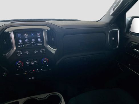 Used 2022 Chevrolet Silverado 1500 LT AWD/4WD image 23