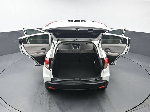 Used 2017 Honda HR-V EX image 42