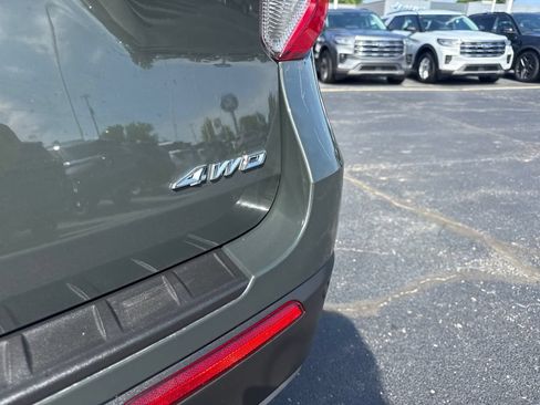 Used 2023 Ford Explorer XLT w/ Equipment Group 202A AWD/4WD image 11