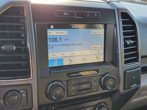 Used 2018 Ford F150 XLT w/ Equipment Group 302A Luxury RWD image 19
