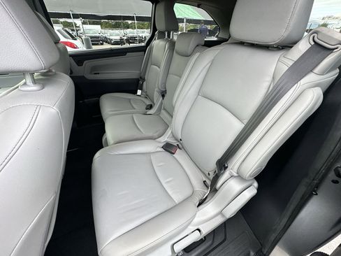 Used 2023 Honda Odyssey EX-L image 26