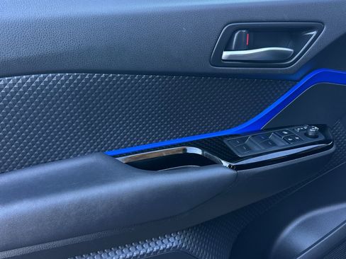 Used 2022 Toyota C-HR Nightshade image 10