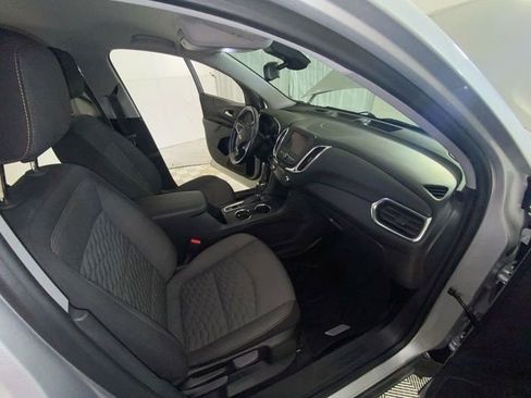 Used 2020 Chevrolet Equinox LT w/ Driver Convenience Package image 38