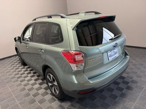 Used 2018 Subaru Forester 2.5i Premium w/ All-Weather Package AWD/4WD image 9