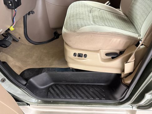 Used 2002 Ford E-350 and Econoline 350 Van image 43