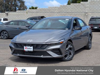 New 2025 Hyundai Elantra SEL w/ Cargo Package