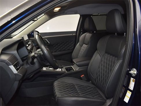 Used 2024 Mitsubishi Outlander SEL image 9