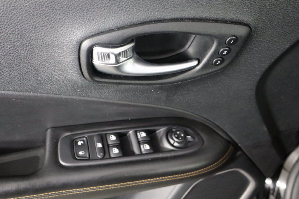 Used 2021 Jeep Compass Limited w/ Sun and Sound Group AWD/4WD image 20