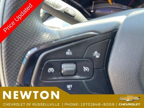 Used 2024 Chevrolet Trax LT FWD image 14