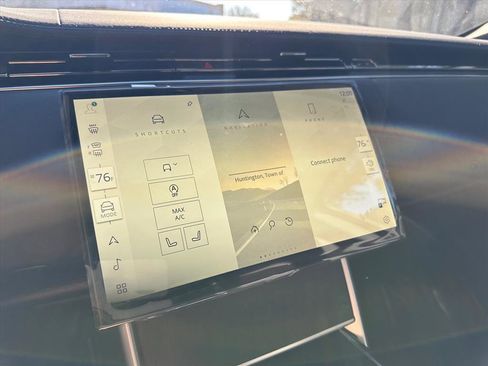 New 2026 Land Rover Range Rover SE image 12