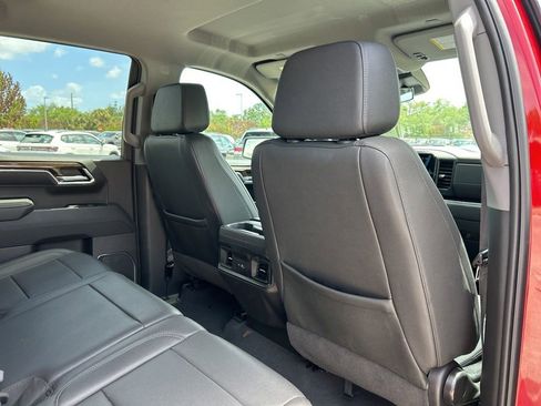 Used 2024 Chevrolet Silverado 1500 LT Trail Boss w/ LT Trail Boss Premium Package AWD/4WD image 45