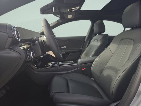 New 2026 Mercedes-Benz CLA 250 image 18