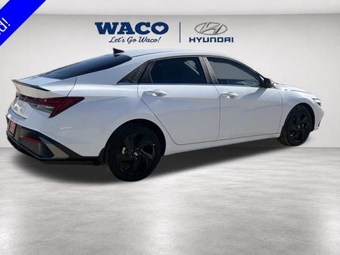 Used 2026 Hyundai Elantra SEL Sport Premium FWD image 6