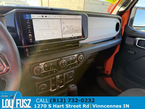 Used 2025 Jeep Wrangler Sport S w/ Convenience Group image 18