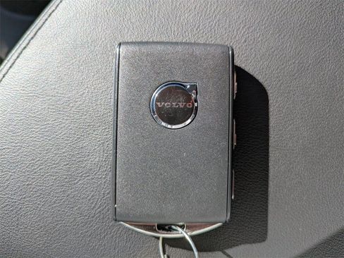 Certified 2025 Volvo S60 B5 Core image 29