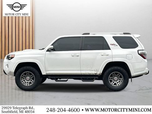 Used 2018 Toyota 4Runner TRD Off-Road Premium w/ TRD Performance Package image 7