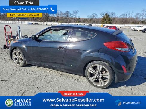 Used 2012 Hyundai Veloster w/ Tech Pkg image 3