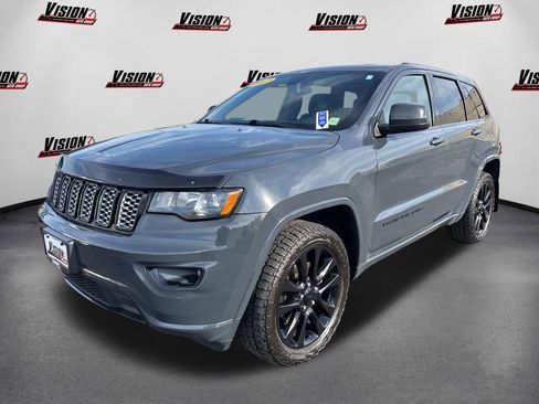 Used 2017 Jeep Grand Cherokee Altitude AWD/4WD image 1